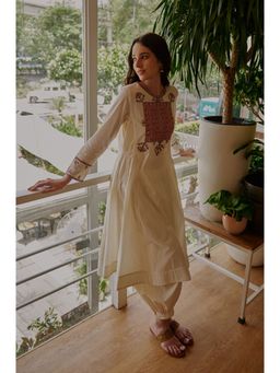 Folksong - Solid Kurta - White