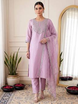 VredeVogel - Lavender Embroidered Thread Work Kurta with Pant and Dupatta