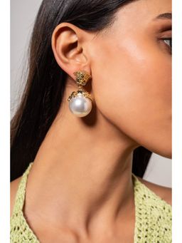 MINJI AND CO. - Elegant Shell Pearl Gold Brass Drop Earrings