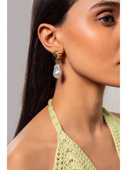 MINJI AND CO. - Classic Shell Pearl Gold Brass Drop Earrings