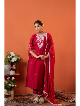 Heeposh - Heavy Neck Embroidered Kurta and Pants with Dupatta (Set of 3)