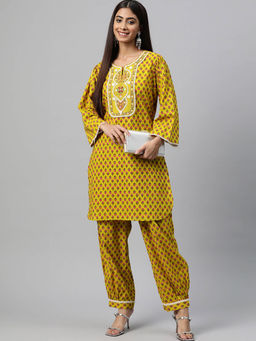 Nayam by lakshita - Yellow Floral Print Kurta and Pants (Set of 2)