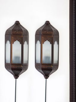 ExclusiveLane - Haveli Jharokha Iron Wall Lamp (Set Of 2)