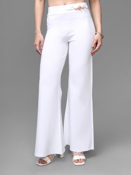 Kazo - White Mateo Flared Jeggings