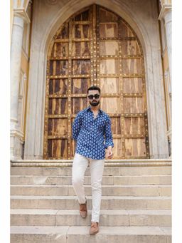 LABEL MAE - Blue Floral Printed Shirt