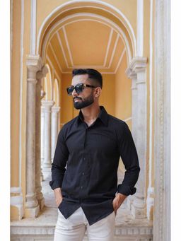 LABEL MAE - Black Solid Shirt