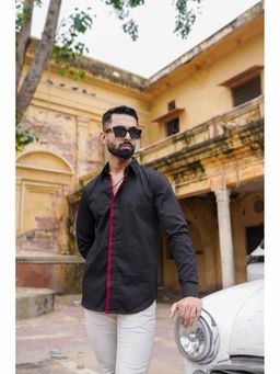 LABEL MAE - Black Solid Shirt