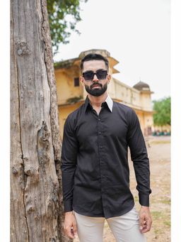 LABEL MAE - Black Solid Shirt