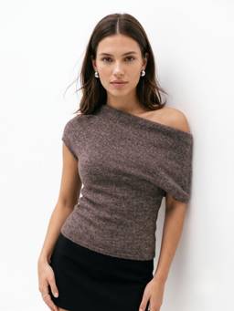 Outzidr - Brown One-Shoulder Solid Sweater