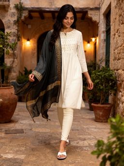 Rangita - Women Black Art Silk Solid Dupatta