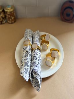 Homearte - Crystal Agate Napkin Rings- White