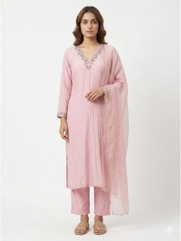 Bcz Style - Women Silk Pink Embroidered Kurta with Pant and Dupatta