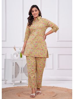 UrbanRang - Women Pista Green Floral Printed Co-Ord Set