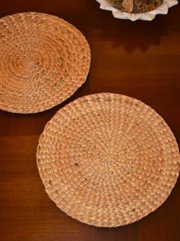 DHARINI - Water Hyacinth Round Mats (Pack of 2)