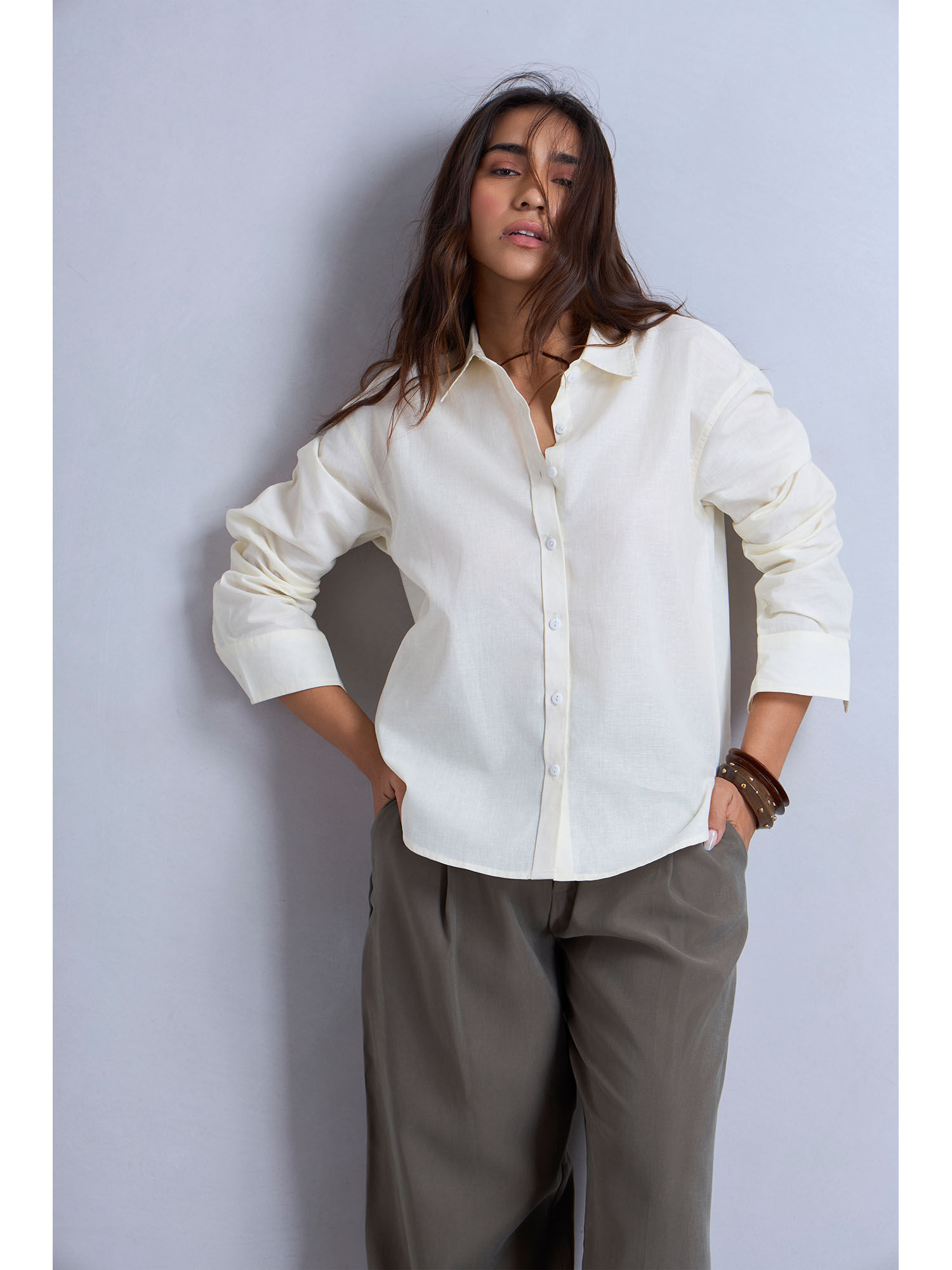 color capital White Solid Relaxed Fit Linen Shirt-picture-18