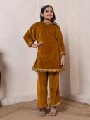 Mustard color option, Currently selected