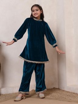 Bugandbees - Girls Navy Blue Kurta With Pant