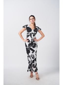 House of Varada - Classic Allure Crepe Dress