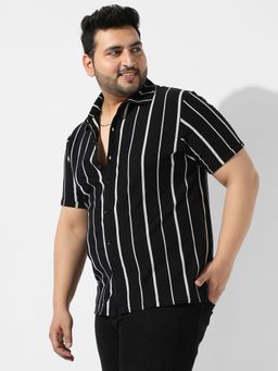 Instafab Plus - Mens Black Striped Regular Fit Casual Shirt