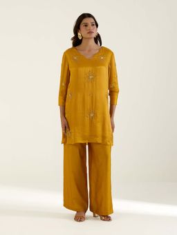 THREE-THREE - Gold Irisa Co-Ord Set