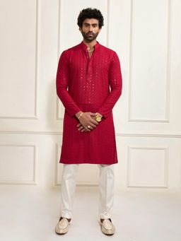 Vastramay - Men Magenta Embroidered Kurta with Pant