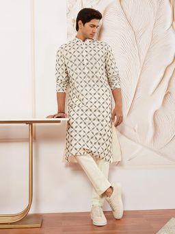 Vastramay - Men Cream Embroidered Kurta with Pant