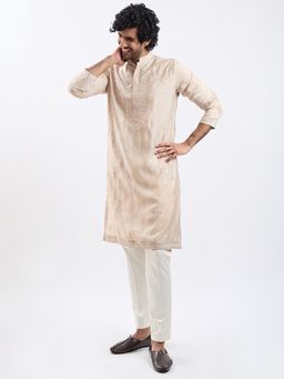 Vastramay - Men Peach Embroidered Kurta with Pant