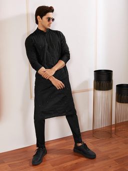 Vastramay - Men Black Embroidered Kurta with Pant