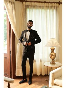 CONTRAST BY PARTH - Black Dazzling Tuxedo (Set of 4)