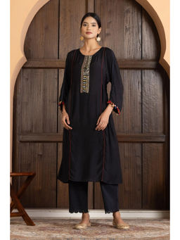 HAAVI BY PURAB - Seraya Embroidered Black Kurta