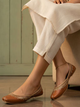 Desi Colour - Womens Brown Lucky Juttis
