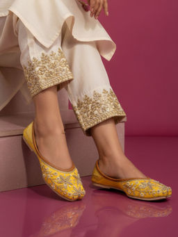 Desi Colour - Dabka Work Yellow Juttis