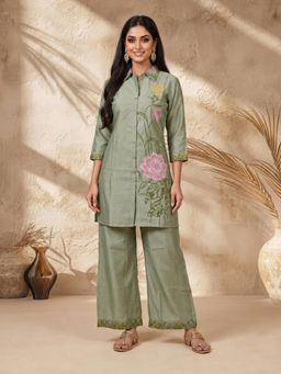 BERRYLICIOUS - Women Green Chanderi Floral Embroidered Co-Ord Set