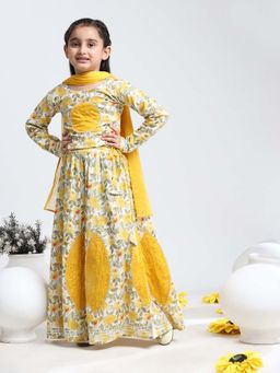 Maaesa - Girls Yellow Floral Printed Lehenga with Choli & Dupatta (Set of 3)