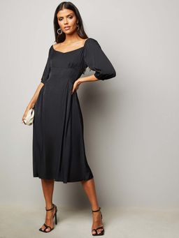 Styli - Black Sweetheart Neck Puff Sleeves A-line Midi Dress