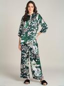 Green color option, Sold out, Currently selected