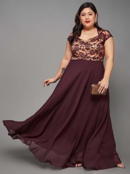 Miss Chase - A+ Curve Collection Plus Size Floral Fit & Flare Maxi Dress - Wine & Beige