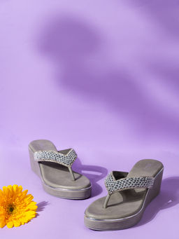 Inc.5 - Womens Silver Party Wear Embellished Round Toe Wedges