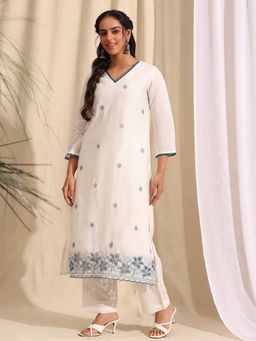 Gahan - Floral Embroidered Silk Blend Kurta with Pant