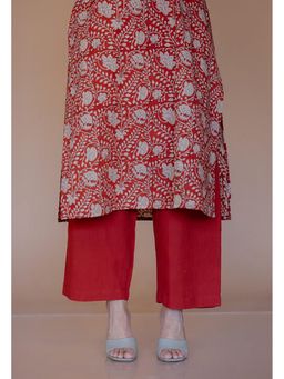 The Indian Ethnic Co. - Yashi Red Solid Slub Cotton Straight Pant