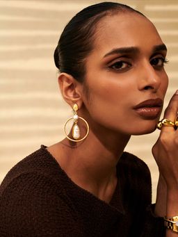 Perfectly Average - Anna Circle Pearl Drop Earring 18K Gold Plated Women Jewellery