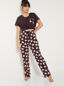 max - Women Heart Printed Pyjama with T-Shirt Brown