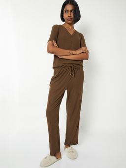 max - Women Solid Ribbed Pyjama with T-Shirt Brown