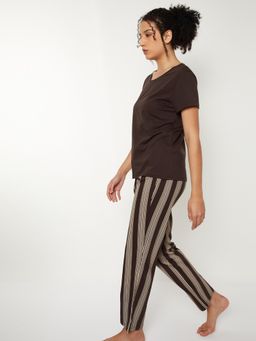 max - Women Striped Pyjama with T-Shirt Brown