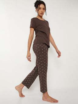 max - Women Heart Printed Pyjama with T-Shirt Brown