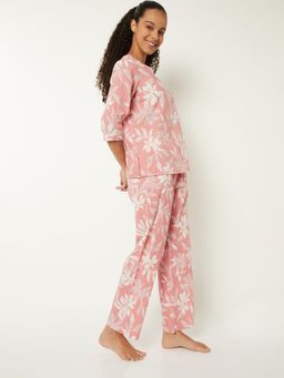 max - Women Pure Cotton Printed Pyjama with Top Peach