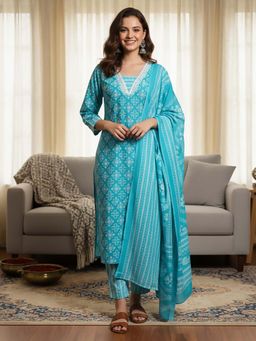 Varanga - Blue Cotton Blend Three Fourth Sleeves Kurta With Pant & Dupatta