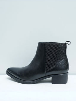 MYRA - Sky Boot Black