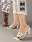 White color option, Currently selected