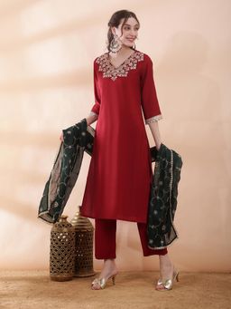 Globus - Red Mirror Work V-Neck Kurta Pant With Dupatta
